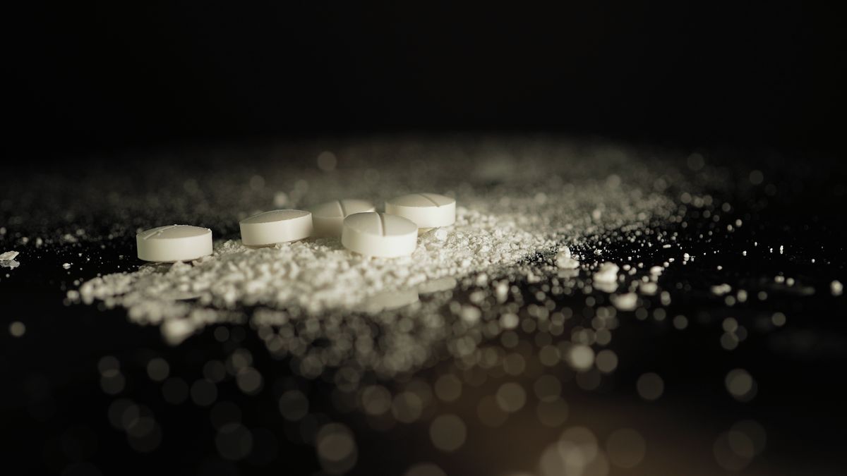 Vláda rozhodla o zákazu dvou opioidů, dalších 17 látek se nesmí legálně prodávat